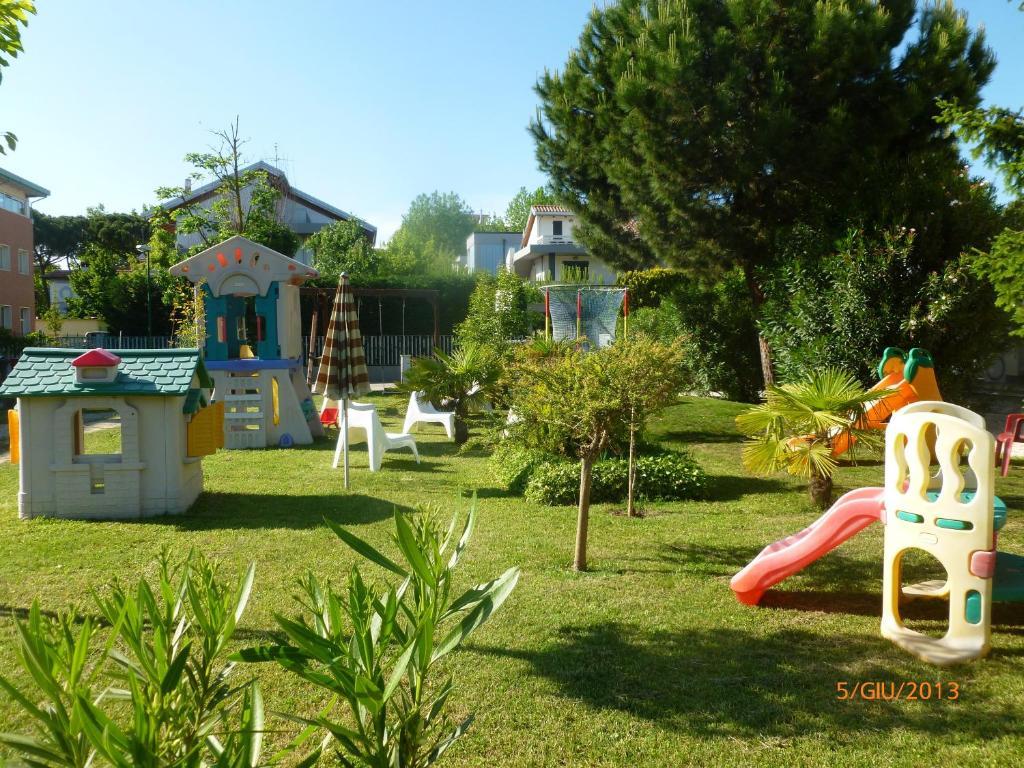 Villa Liliana Cervia Exteriör bild